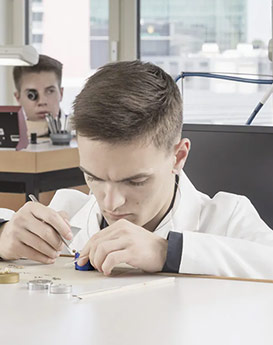 凯罗尔·切尔西-武汉宝玑售后服务中心